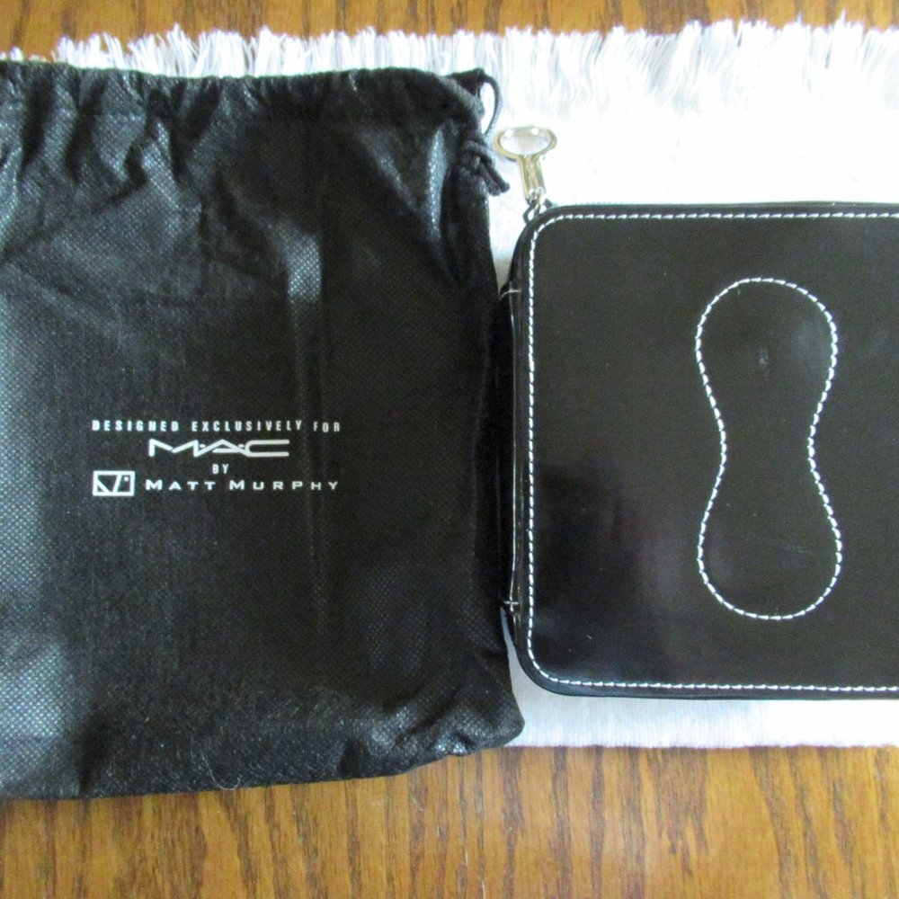 Jewelry bag (or makeup bag)
